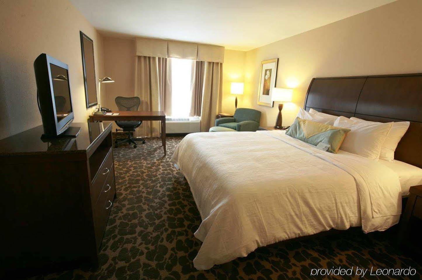 Hilton Garden Inn Charlotte/Concord Exterior photo
